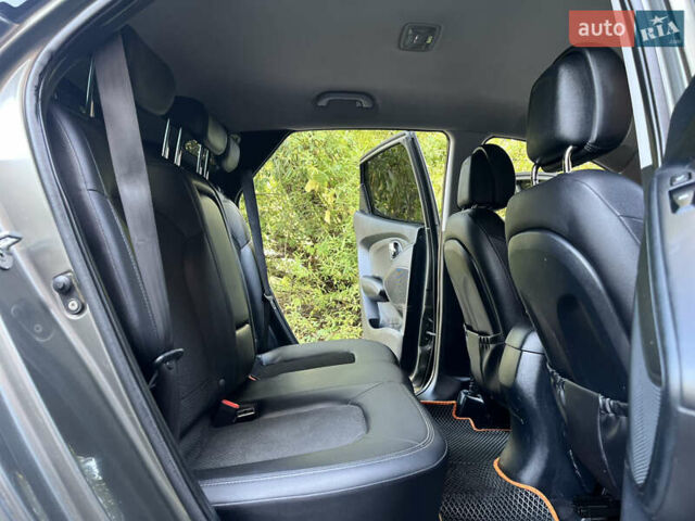 Зеленый Хендай их35, объемом двигателя 2 л и пробегом 187 тыс. км за 10999 $, фото 17 на Automoto.ua