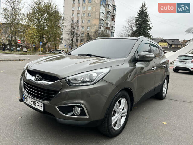 Зеленый Хендай их35, объемом двигателя 2 л и пробегом 187 тыс. км за 10999 $, фото 6 на Automoto.ua