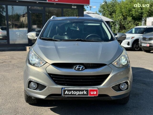 Зелений Хендай іх35, об'ємом двигуна 2 л та пробігом 246 тис. км за 10890 $, фото 1 на Automoto.ua