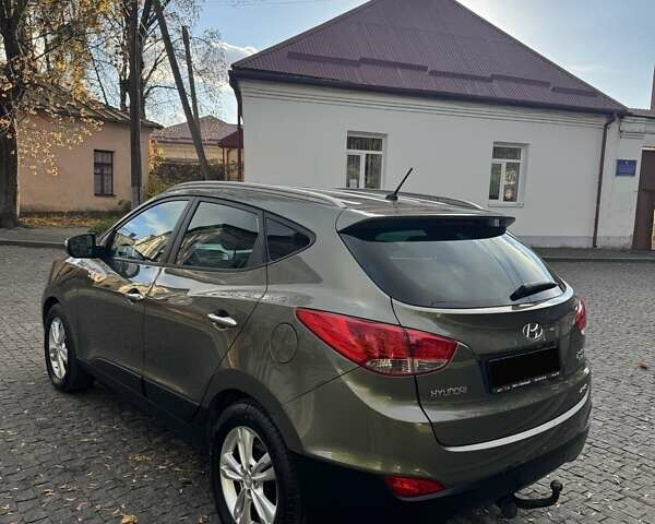 Зеленый Хендай их35, объемом двигателя 2 л и пробегом 170 тыс. км за 14400 $, фото 12 на Automoto.ua