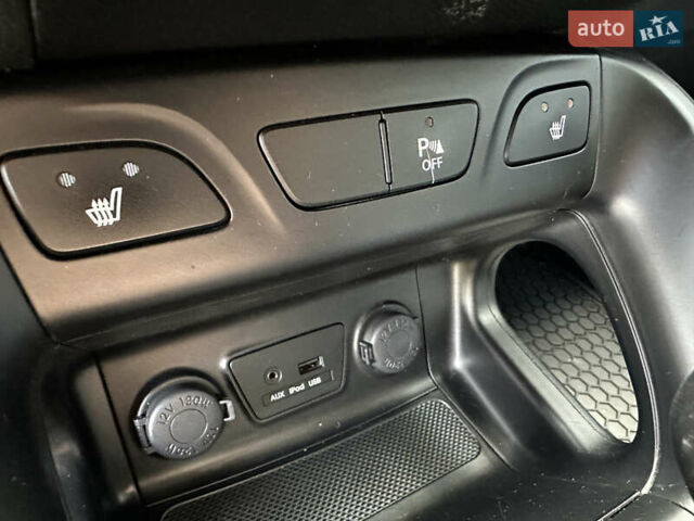 Зеленый Хендай их35, объемом двигателя 2 л и пробегом 212 тыс. км за 13650 $, фото 22 на Automoto.ua