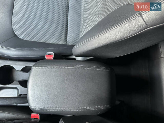 Зеленый Хендай их35, объемом двигателя 2 л и пробегом 212 тыс. км за 13650 $, фото 27 на Automoto.ua