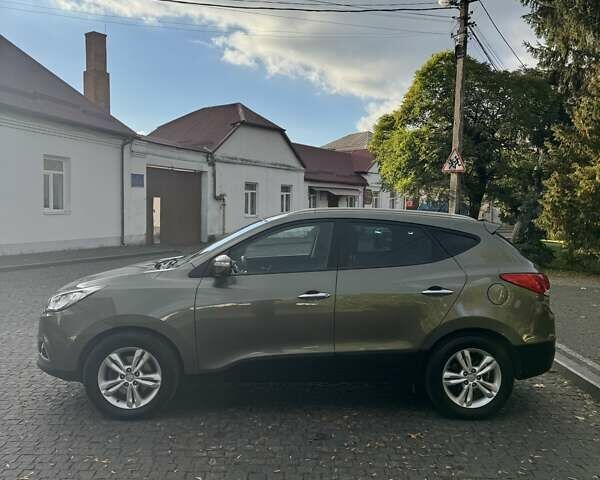 Зеленый Хендай их35, объемом двигателя 2 л и пробегом 170 тыс. км за 14400 $, фото 14 на Automoto.ua