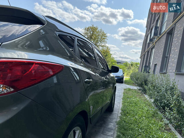 Зелений Хендай іх35, об'ємом двигуна 2 л та пробігом 212 тис. км за 13650 $, фото 11 на Automoto.ua