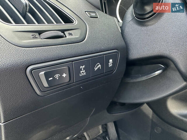 Зеленый Хендай их35, объемом двигателя 2 л и пробегом 212 тыс. км за 13650 $, фото 21 на Automoto.ua