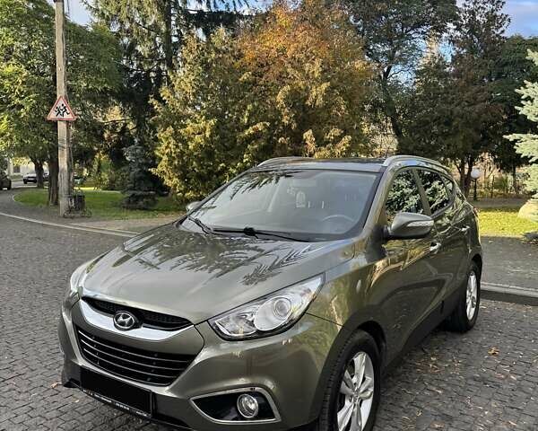 Зеленый Хендай их35, объемом двигателя 2 л и пробегом 170 тыс. км за 14400 $, фото 1 на Automoto.ua