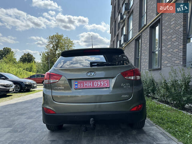 Зеленый Хендай их35, объемом двигателя 2 л и пробегом 212 тыс. км за 13650 $, фото 6 на Automoto.ua