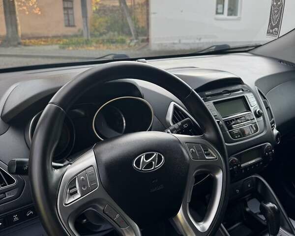 Зеленый Хендай их35, объемом двигателя 2 л и пробегом 170 тыс. км за 14400 $, фото 21 на Automoto.ua