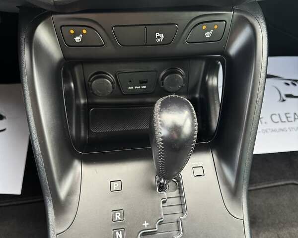 Зеленый Хендай их35, объемом двигателя 2 л и пробегом 170 тыс. км за 14400 $, фото 24 на Automoto.ua