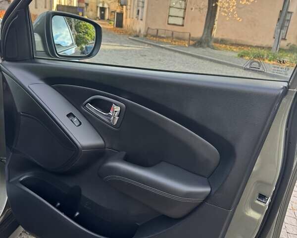 Зеленый Хендай их35, объемом двигателя 2 л и пробегом 170 тыс. км за 14400 $, фото 30 на Automoto.ua