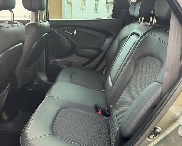 Зеленый Хендай их35, объемом двигателя 2 л и пробегом 170 тыс. км за 14400 $, фото 35 на Automoto.ua