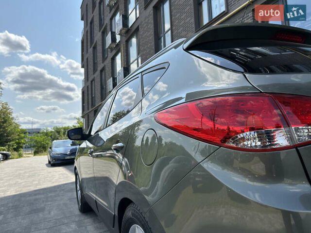 Зелений Хендай іх35, об'ємом двигуна 2 л та пробігом 212 тис. км за 13650 $, фото 10 на Automoto.ua