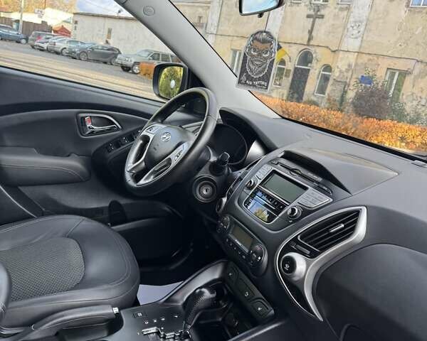 Зеленый Хендай их35, объемом двигателя 2 л и пробегом 170 тыс. км за 14400 $, фото 28 на Automoto.ua