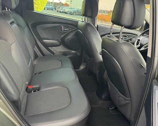 Зеленый Хендай их35, объемом двигателя 2 л и пробегом 170 тыс. км за 14400 $, фото 31 на Automoto.ua