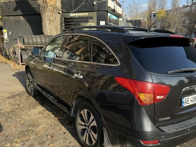 Черный Хендай их55 (Веракруз), объемом двигателя 3.8 л и пробегом 290 тыс. км за 7700 $, фото 3 на Automoto.ua