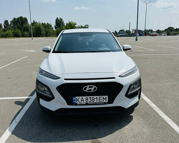 Білий Хендай Kona, об'ємом двигуна 1.58 л та пробігом 128 тис. км за 16500 $, фото 3 на Automoto.ua