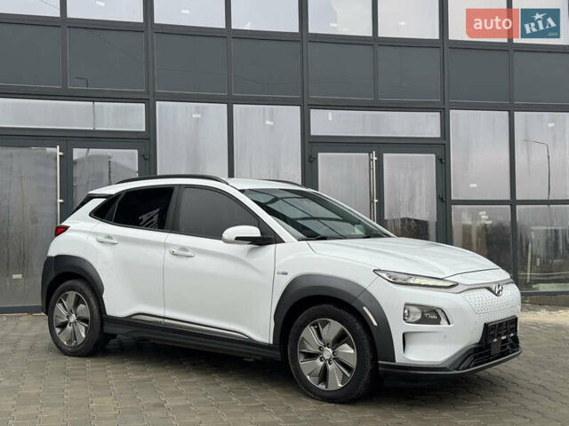 Белый Хендай Kona, объемом двигателя 0 л и пробегом 179 тыс. км за 16350 $, фото 10 на Automoto.ua