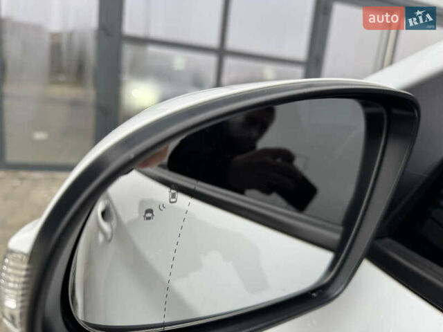 Белый Хендай Kona, объемом двигателя 0 л и пробегом 179 тыс. км за 16350 $, фото 25 на Automoto.ua