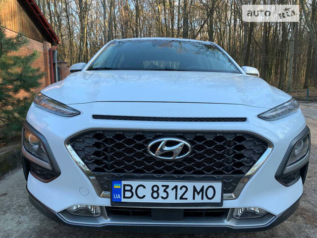 Білий Хендай Kona, об'ємом двигуна 2 л та пробігом 88 тис. км за 15200 $, фото 1 на Automoto.ua