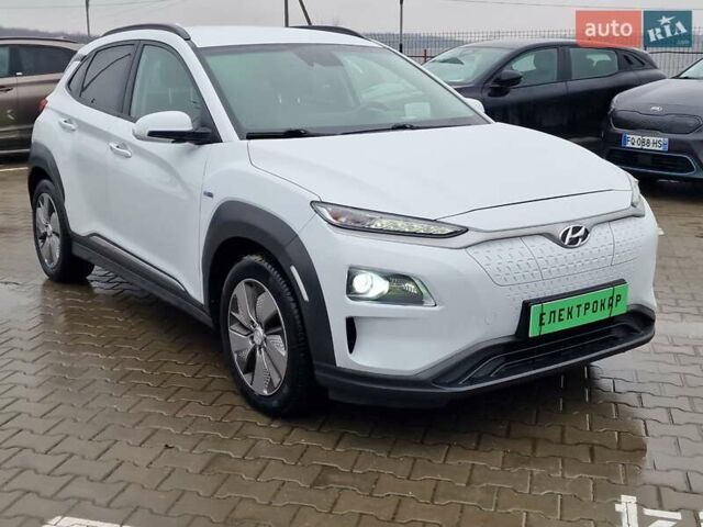 Белый Хендай Kona, объемом двигателя 0 л и пробегом 15 тыс. км за 15300 $, фото 6 на Automoto.ua