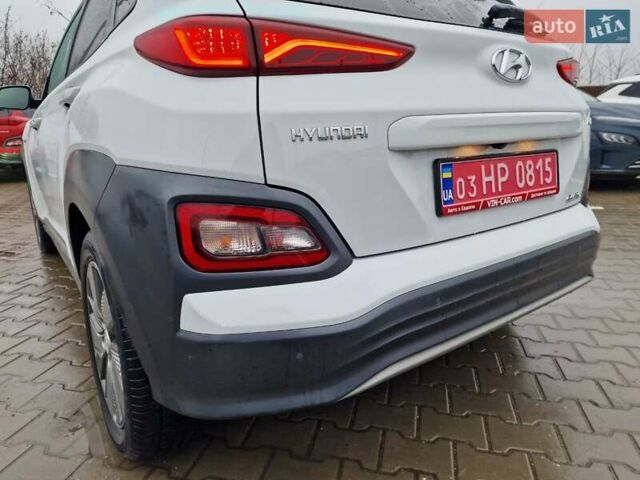 Белый Хендай Kona, объемом двигателя 0 л и пробегом 15 тыс. км за 15300 $, фото 16 на Automoto.ua