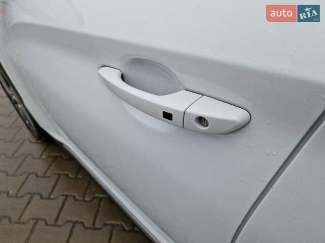 Белый Хендай Kona, объемом двигателя 0 л и пробегом 15 тыс. км за 15300 $, фото 18 на Automoto.ua