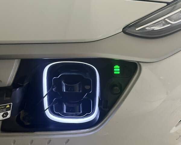 Білий Хендай Kona, об'ємом двигуна 0 л та пробігом 180 тис. км за 15000 $, фото 15 на Automoto.ua