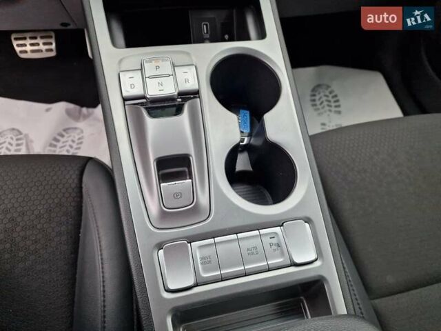 Белый Хендай Kona, объемом двигателя 0 л и пробегом 15 тыс. км за 15300 $, фото 39 на Automoto.ua