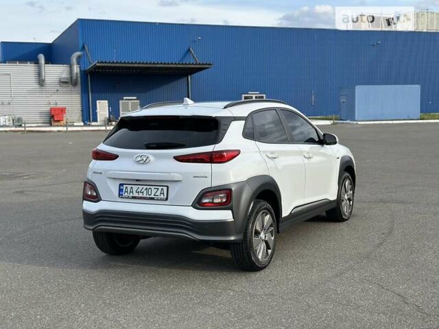 Білий Хендай Kona, об'ємом двигуна 0 л та пробігом 70 тис. км за 22500 $, фото 13 на Automoto.ua