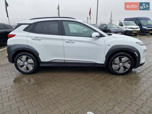 Белый Хендай Kona, объемом двигателя 0 л и пробегом 15 тыс. км за 15300 $, фото 9 на Automoto.ua