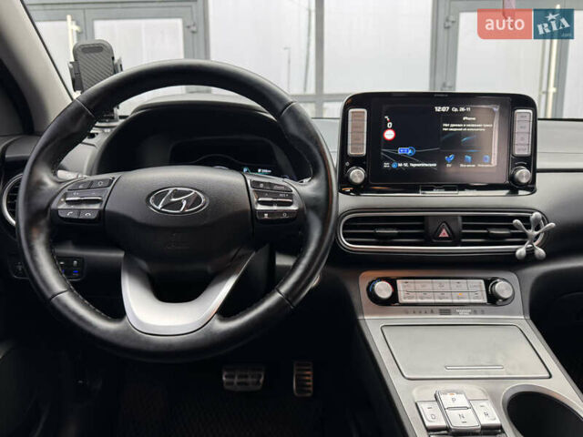 Белый Хендай Kona, объемом двигателя 0 л и пробегом 179 тыс. км за 16350 $, фото 57 на Automoto.ua