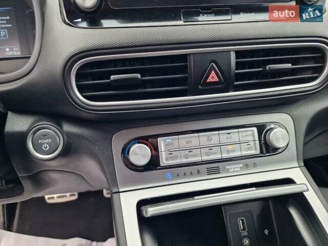 Белый Хендай Kona, объемом двигателя 0 л и пробегом 15 тыс. км за 15300 $, фото 36 на Automoto.ua