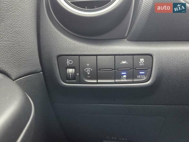 Белый Хендай Kona, объемом двигателя 0 л и пробегом 38 тыс. км за 15000 $, фото 22 на Automoto.ua