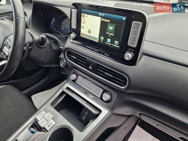 Белый Хендай Kona, объемом двигателя 0 л и пробегом 15 тыс. км за 15300 $, фото 48 на Automoto.ua