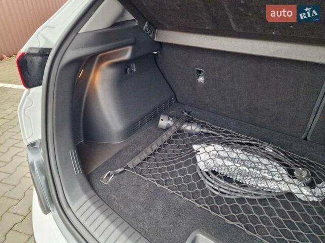 Белый Хендай Kona, объемом двигателя 0 л и пробегом 15 тыс. км за 15300 $, фото 51 на Automoto.ua