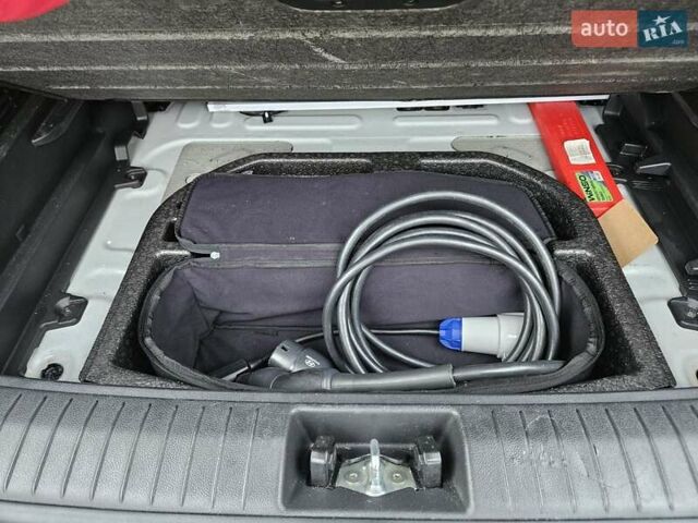 Белый Хендай Kona, объемом двигателя 0 л и пробегом 155 тыс. км за 16000 $, фото 19 на Automoto.ua