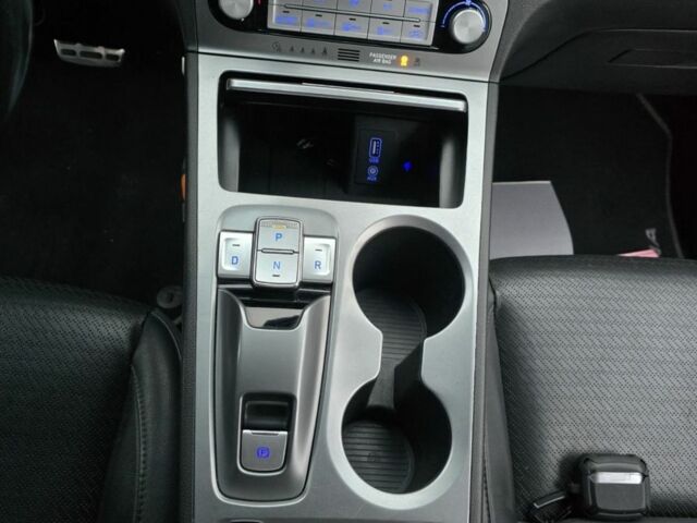 Білий Хендай Kona, об'ємом двигуна 0 л та пробігом 113 тис. км за 15900 $, фото 10 на Automoto.ua