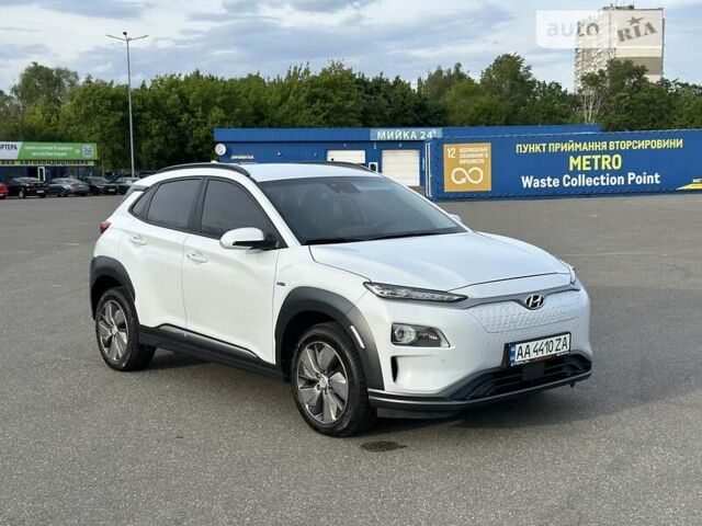 Білий Хендай Kona, об'ємом двигуна 0 л та пробігом 70 тис. км за 22500 $, фото 3 на Automoto.ua