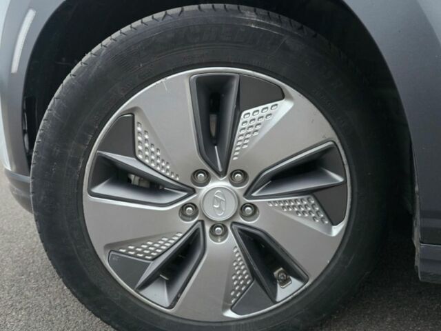 Білий Хендай Kona, об'ємом двигуна 0 л та пробігом 113 тис. км за 15900 $, фото 6 на Automoto.ua