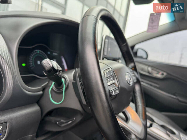 Белый Хендай Kona, объемом двигателя 0 л и пробегом 179 тыс. км за 16350 $, фото 37 на Automoto.ua