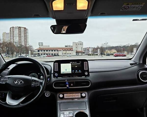 Белый Хендай Kona, объемом двигателя 0 л и пробегом 155 тыс. км за 16000 $, фото 23 на Automoto.ua