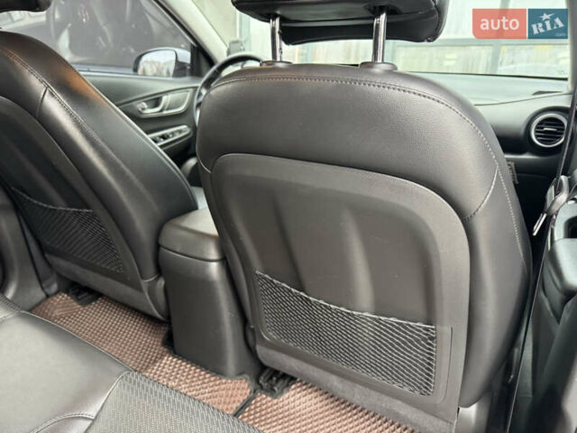 Белый Хендай Kona, объемом двигателя 0 л и пробегом 179 тыс. км за 16350 $, фото 48 на Automoto.ua