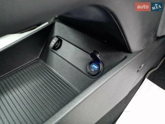 Белый Хендай Kona, объемом двигателя 0 л и пробегом 15 тыс. км за 15300 $, фото 40 на Automoto.ua