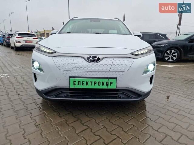 Белый Хендай Kona, объемом двигателя 0 л и пробегом 15 тыс. км за 15300 $, фото 3 на Automoto.ua