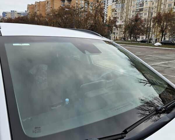 Белый Хендай Kona, объемом двигателя 0 л и пробегом 155 тыс. км за 16000 $, фото 8 на Automoto.ua