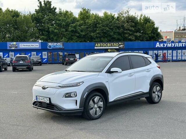 Білий Хендай Kona, об'ємом двигуна 0 л та пробігом 70 тис. км за 22500 $, фото 7 на Automoto.ua