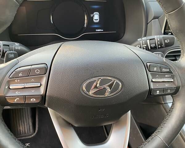 Білий Хендай Kona, об'ємом двигуна 0 л та пробігом 113 тис. км за 18300 $, фото 18 на Automoto.ua