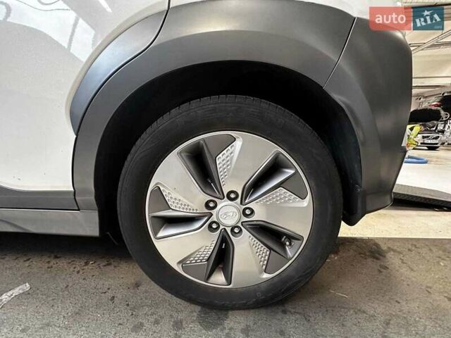 Білий Хендай Kona, об'ємом двигуна 0 л та пробігом 92 тис. км за 16900 $, фото 20 на Automoto.ua