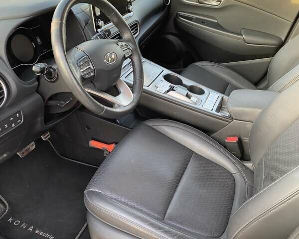 Білий Хендай Kona, об'ємом двигуна 0 л та пробігом 113 тис. км за 18300 $, фото 12 на Automoto.ua