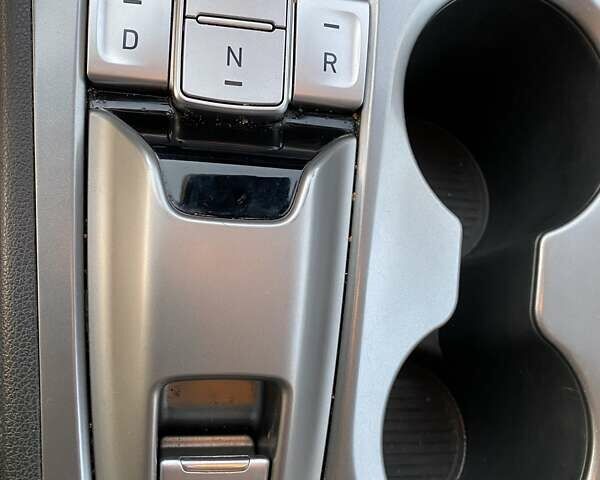 Білий Хендай Kona, об'ємом двигуна 0 л та пробігом 113 тис. км за 18300 $, фото 14 на Automoto.ua